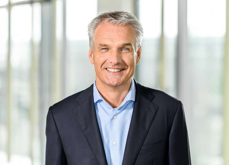 CEO VodafoneZiggo Jeroen Hoencamp stopt per mei 2024