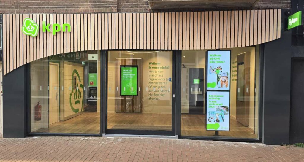 KPN opent allereerste 'GenZ' store met virtuele medewerkers 