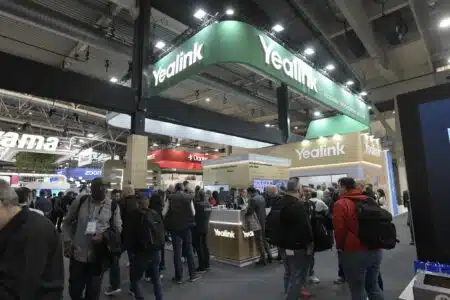 Opkomst AI in de UC-markt zet door bij Yealink