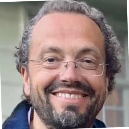 Marcel Timmerhuis lanceert Golden eSIM: voordelig mobiel internet op reis